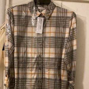 ALLISON DALEY, PLAID SHIRT WOMEN